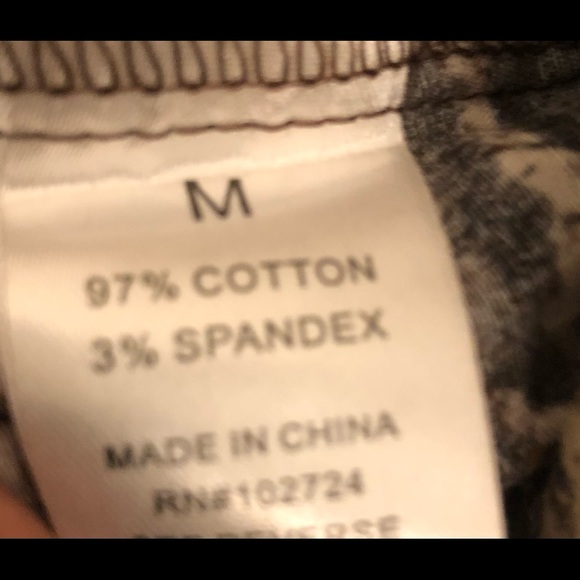 Womens button down Leopard print top size medium - Picture 4 of 7